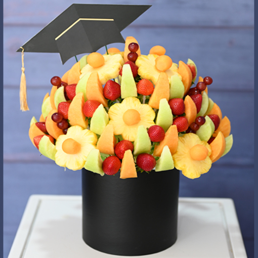 Graduation Hat Delight | Edible Arrangements®